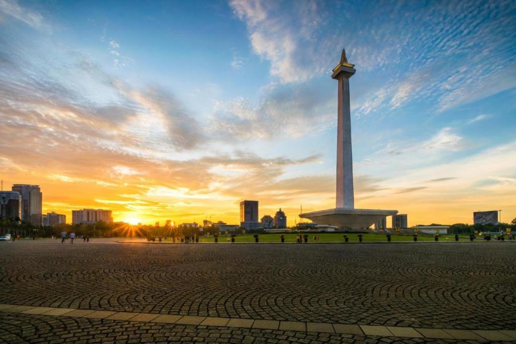 Grand Cempaka Business Hotel Джакарта Екстериор снимка