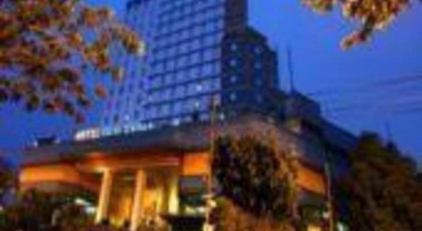 Grand Cempaka Business Hotel Джакарта Екстериор снимка